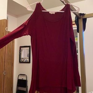 Long sleeve, open shoulder maroon top